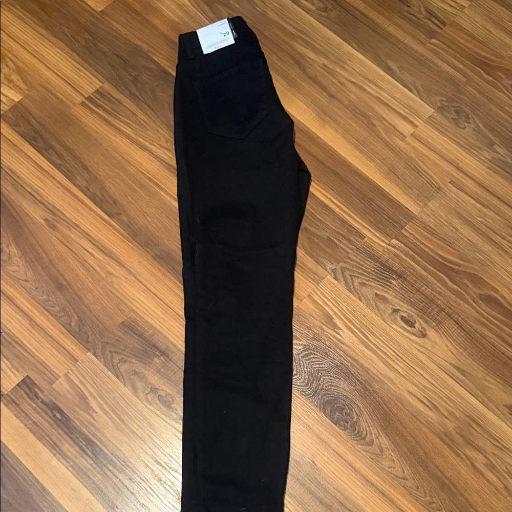 NWT: Kan Kan Black Skinny Jeans size 9/28